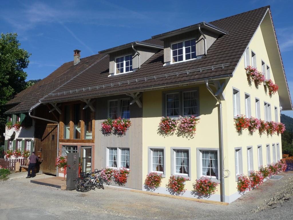 Gastehaus Zum Tulpenbaum Bed & Breakfast Turbenthal ภายนอก รูปภาพ